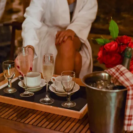 Hotel Logis - Chateau De Beauregard 3*