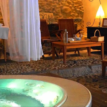 Logis - Chateau De Beauregard