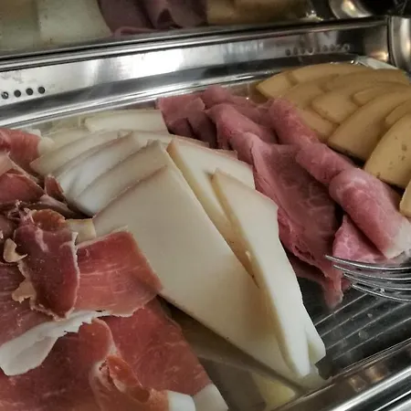 Logis - Chateau De Beauregard Hotel 3*