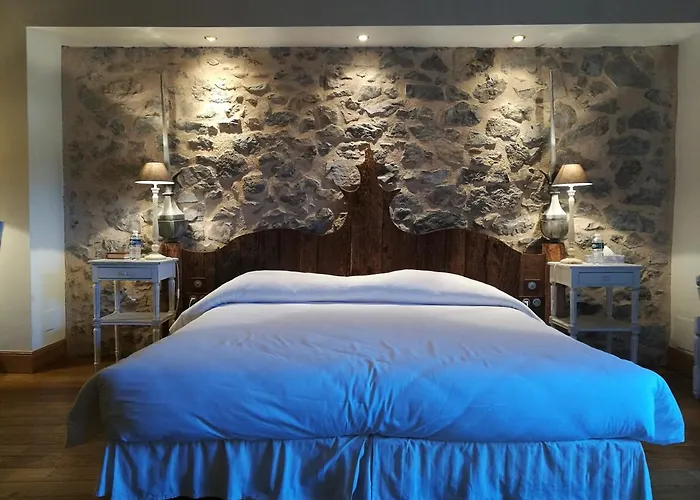 Hotel Logis - Chateau De Beauregard