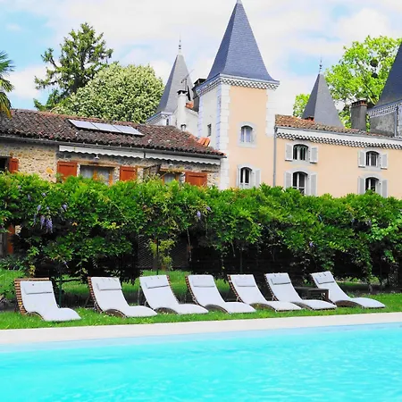 Logis - Chateau De Beauregard 3* 생지롱