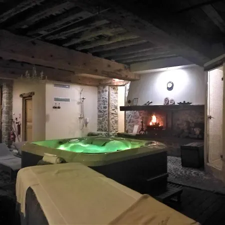 Ξενοδοχείο Logis - Chateau De Beauregard 3*