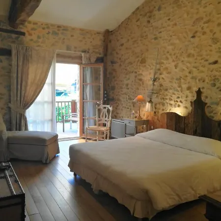Logis - Chateau De Beauregard 3*