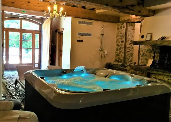 Hotel Logis - Chateau De Beauregard 3*