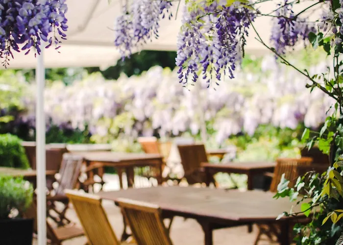 Hotel Logis - Chateau De Beauregard 3*