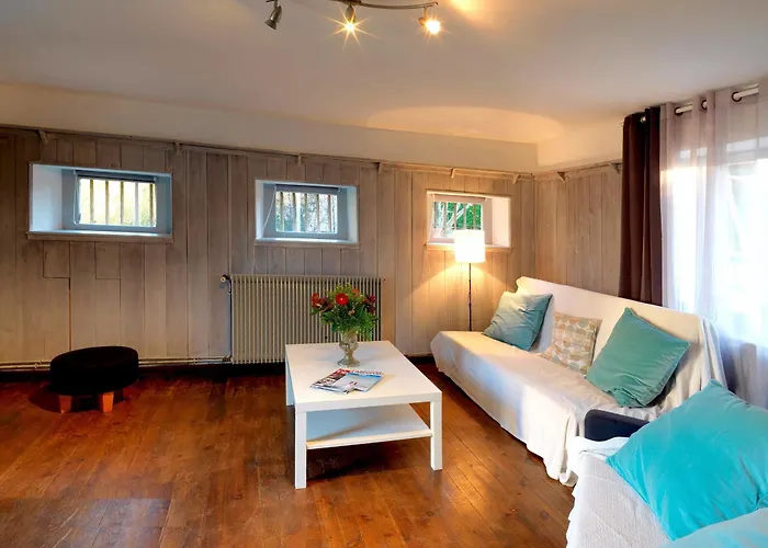 Logis - Chateau De Beauregard 3*