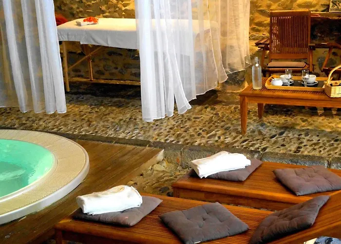 Logis - Chateau De Beauregard Saint-Girons (Ariege)