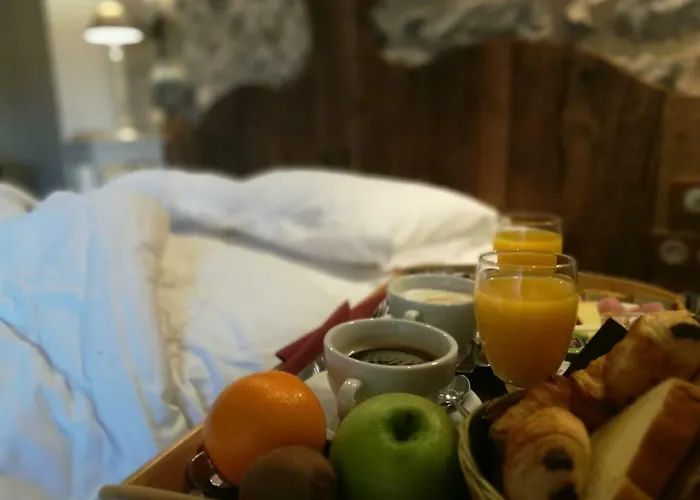 Logis - Chateau De Beauregard 3*