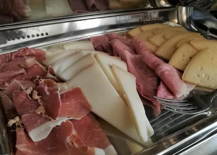 Logis - Chateau De Beauregard Hotel 3*