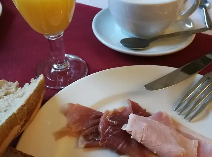 Logis - Chateau De Beauregard Hotel 3*