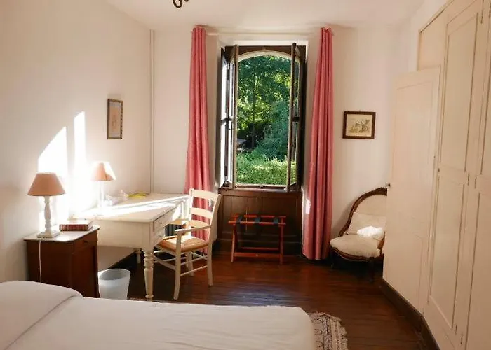 Logis - Chateau De Beauregard 3*